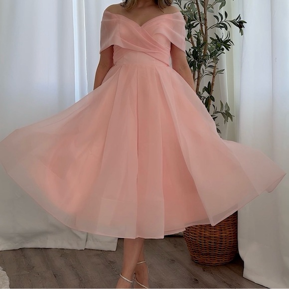 Dress - Picture 10 of 12